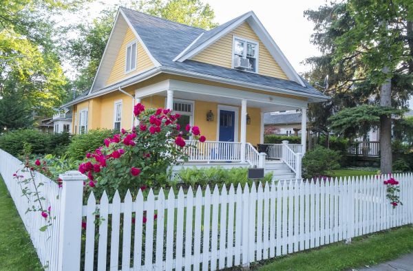 Picket Fence Construction Service